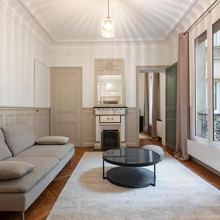 Apartamento 2 Bdr Saint Lazare Galeries Lafayette 8 París